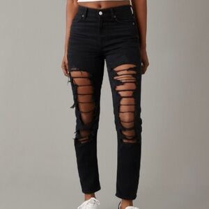 American Eagle Outfitters Strigid Mom Jean Destroyed Black NWT
